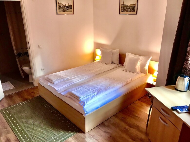 Pension Cristi's Rooms