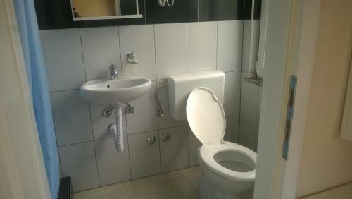 Rooms And Apartments Neron