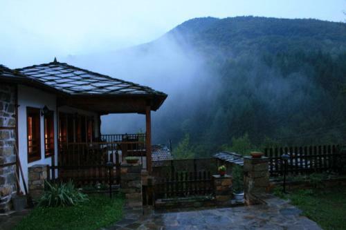 Hostal Complex Kosovo Houses