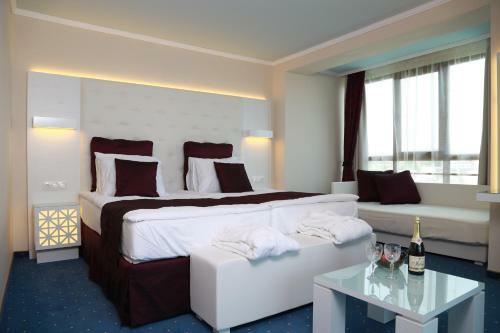 Perla Royal Hotel