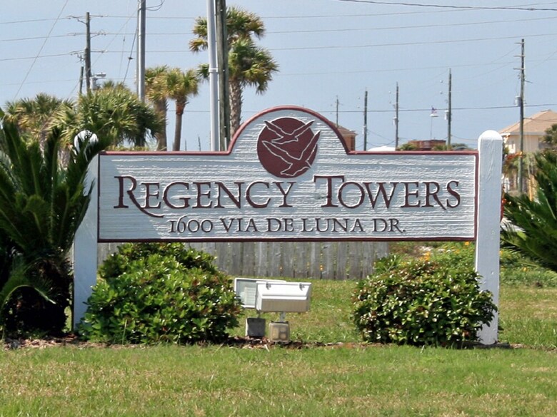 Regency Towers W0701