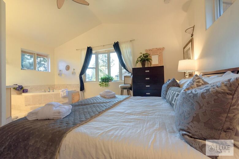 Mv25: Waterfront Tahoe Keys Home