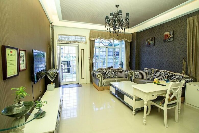 Hotel Maji Homestay