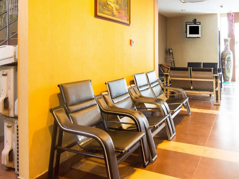 Oyo 89408 Royal Hotel