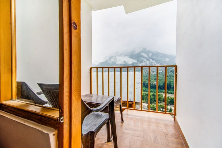 Fabhotel Bhirgu