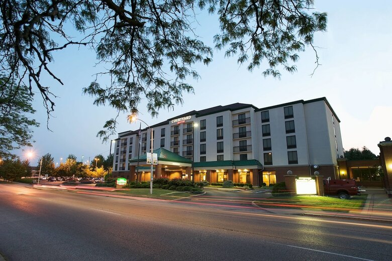 Hotel Courtyard By Marriott Bloomington