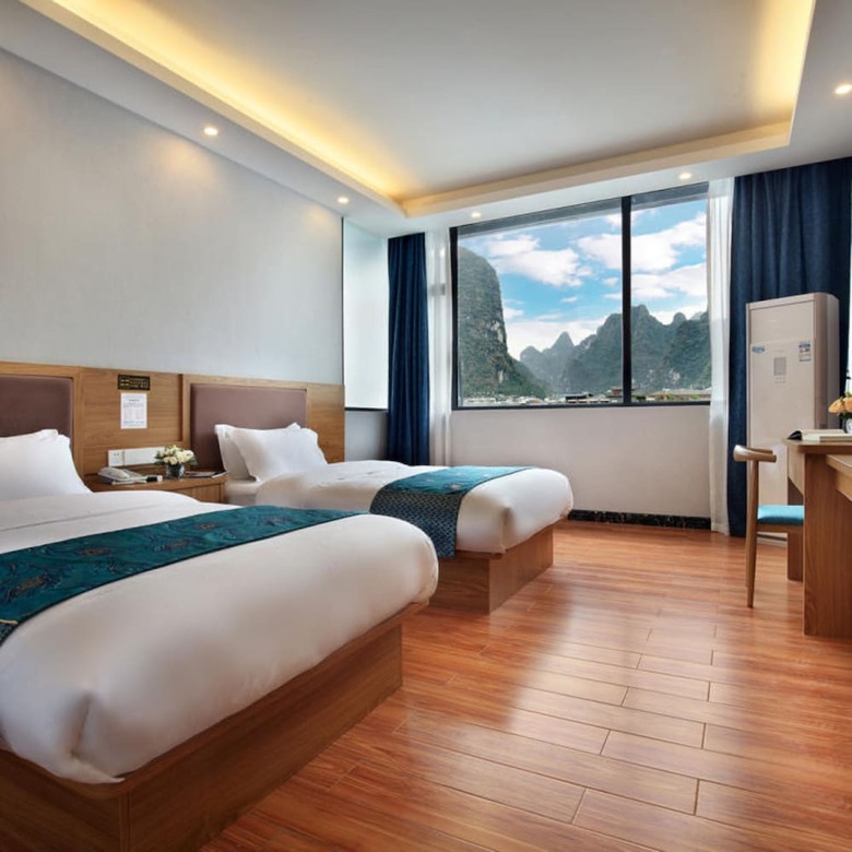 Yangshuo Qingyunge Hotel