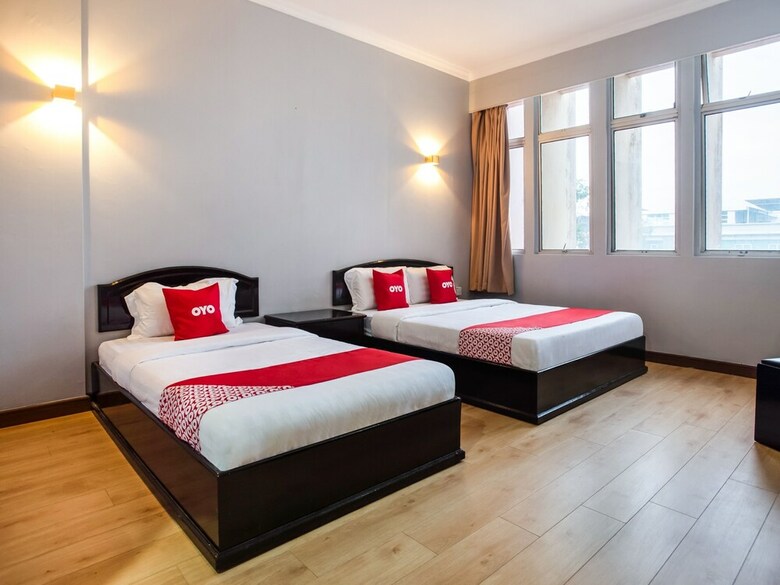 Oyo 89568 Mangrove Hotel