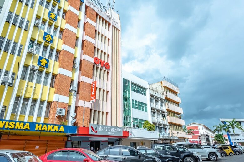 Oyo 89568 Mangrove Hotel