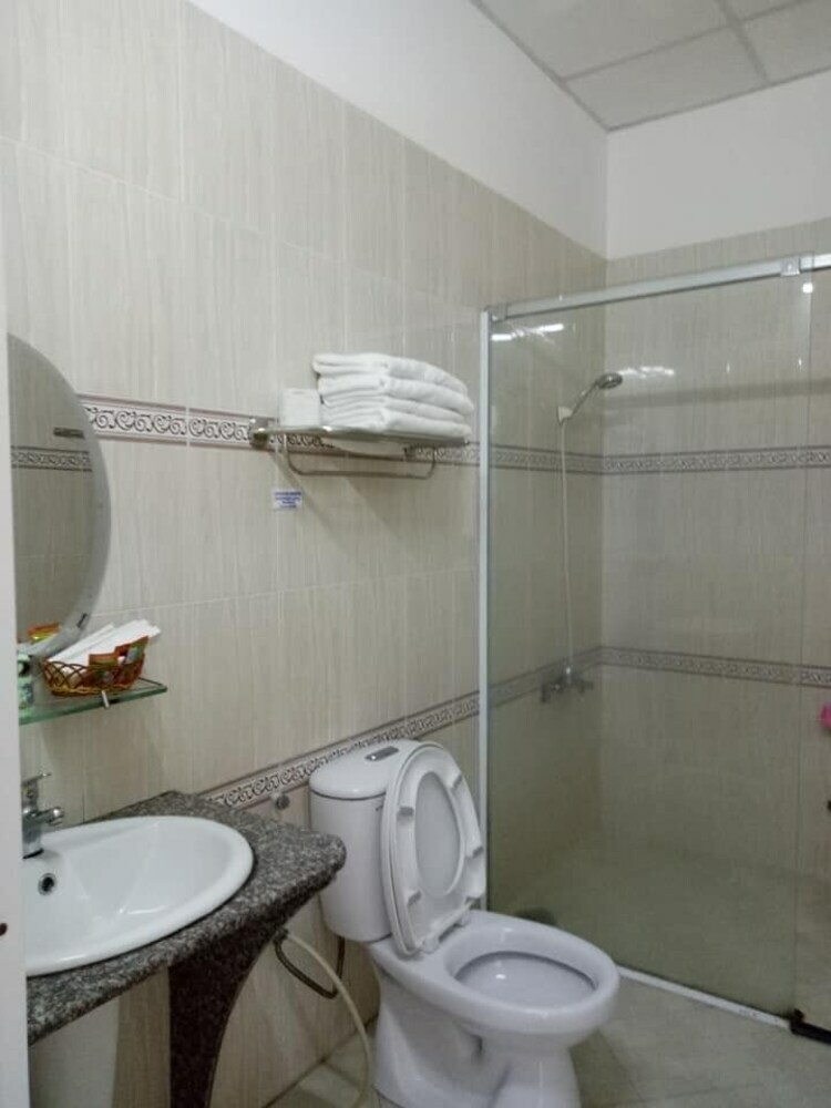 Hotel Trung Hau
