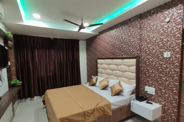 Hotel Sai Grand