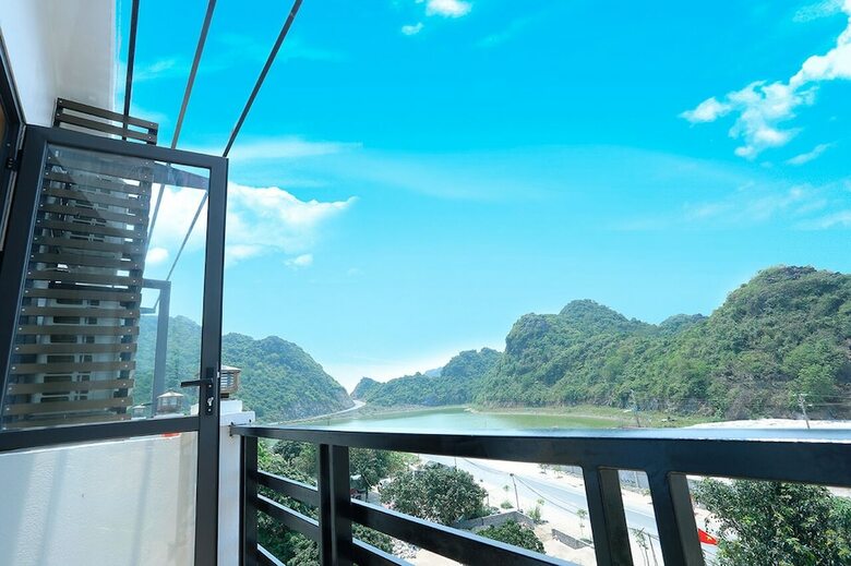 Hostal Cat Ba De Dita Hostel