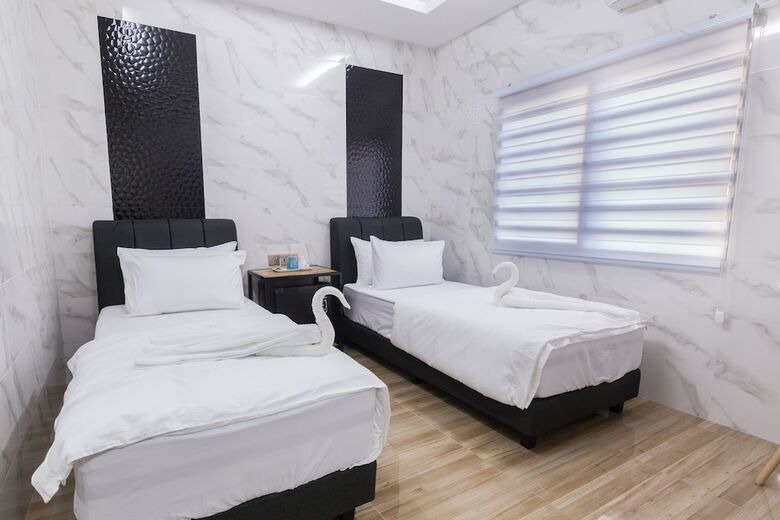 Hotel Lee Luxury Home