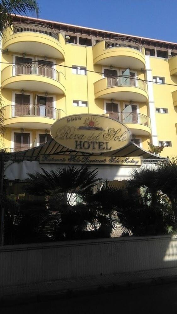 Hotel Riva Del Sole