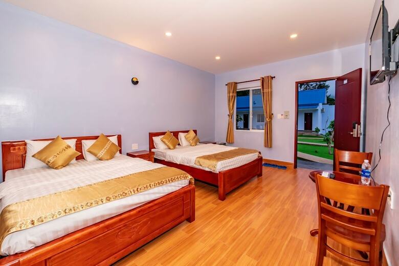 Bungalow Hotel