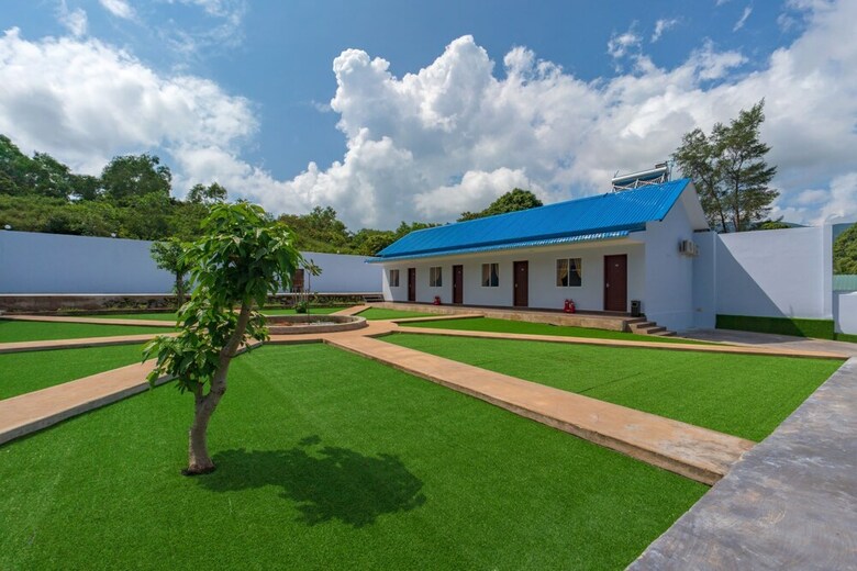 Bungalow Hotel