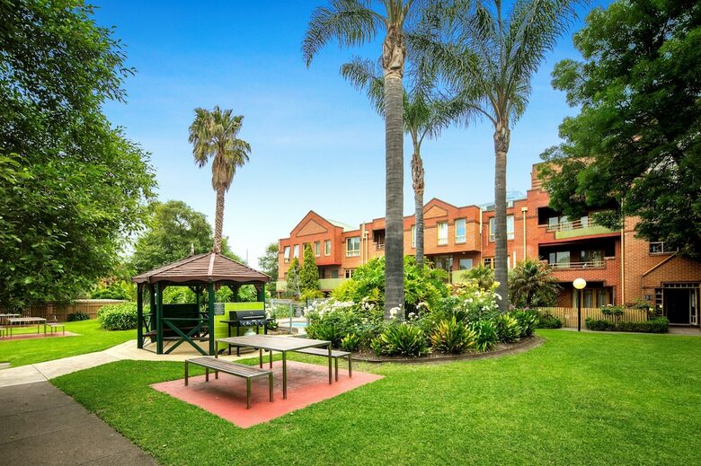 Aparthotel Quest Royal Gardens
