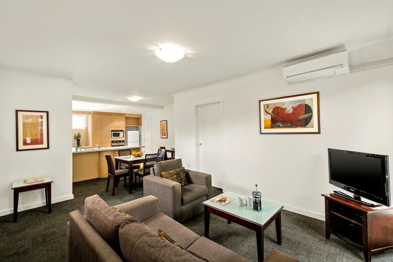 Aparthotel Quest Royal Gardens