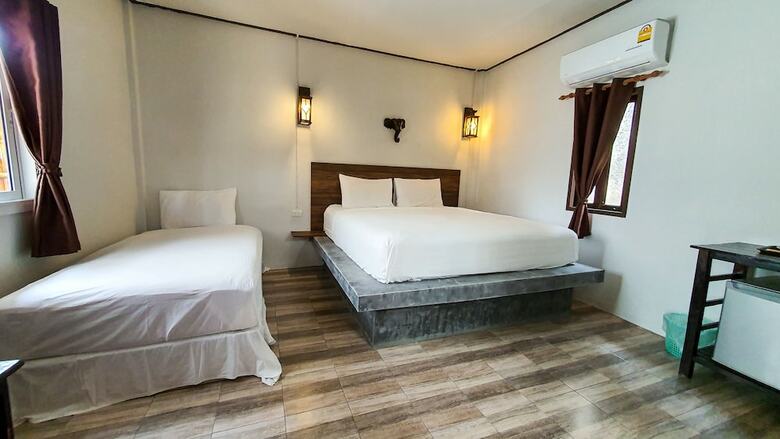 Hotel Harry's Sunset Klong Nin Beach