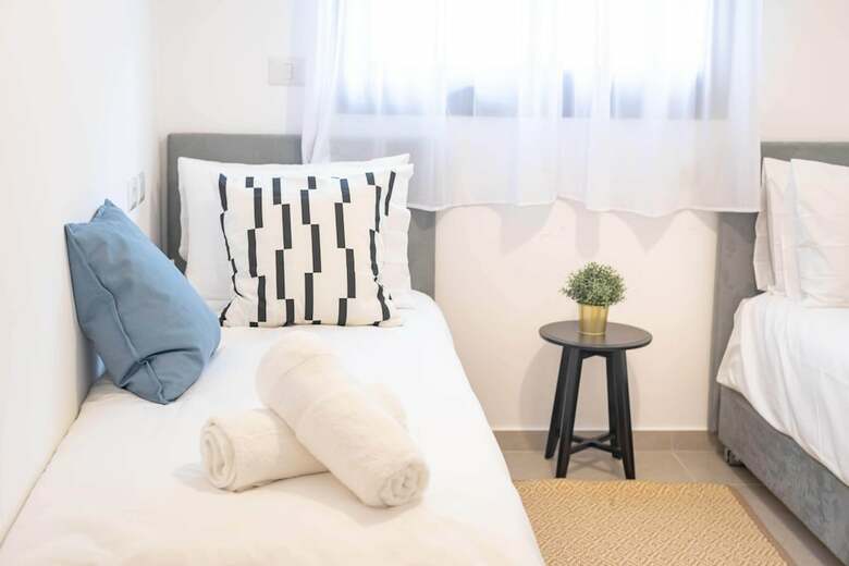 Dov Garden Apartment With Private Pool