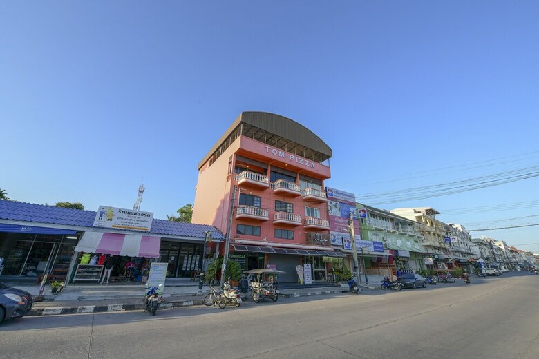 Hotel Oyo 407 Tom Pizza Resort