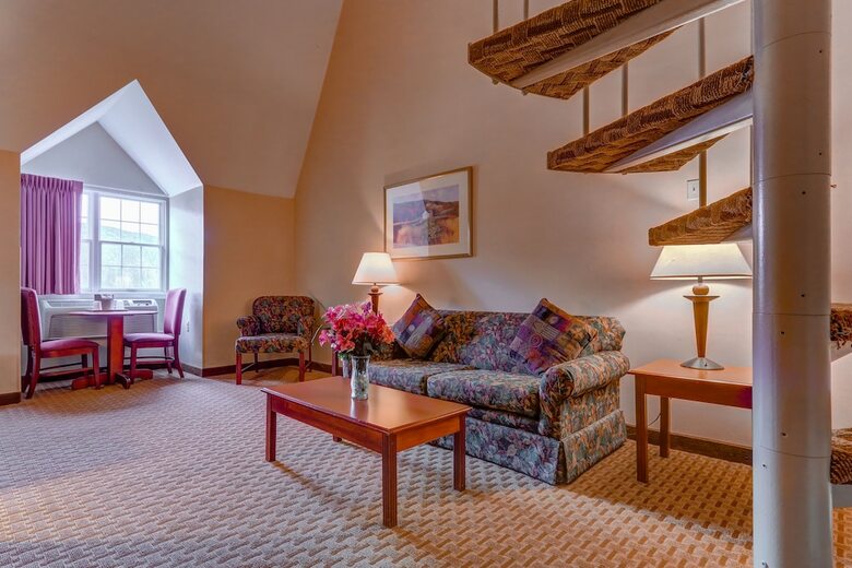 Hotel Chateau Resort & Conference Center