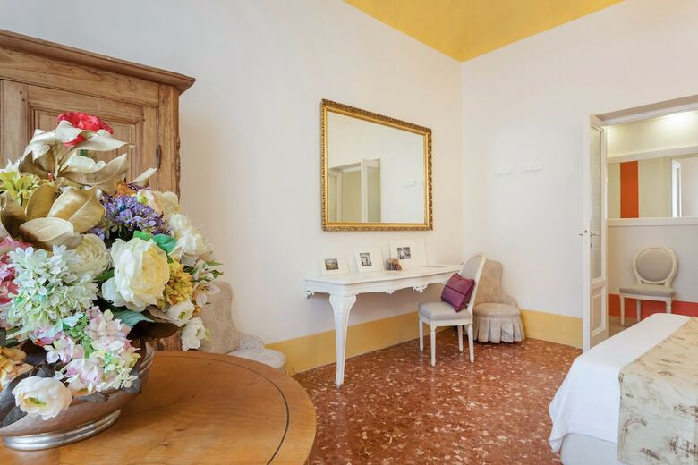 Atmosfere Visconti Suite Apartments