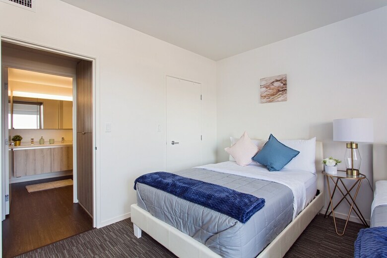 Apartamentos Downtown La Luxury Suites