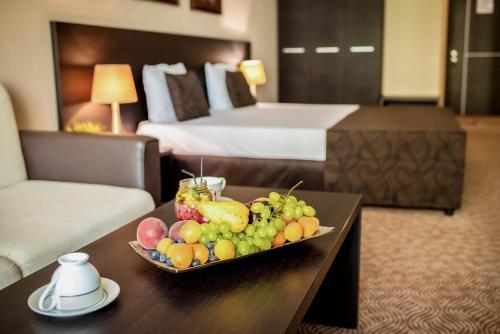 Central Plaza Hotel