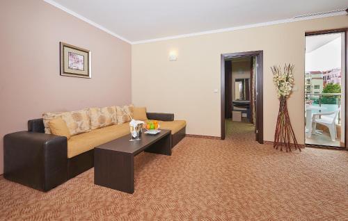 Central Plaza Hotel