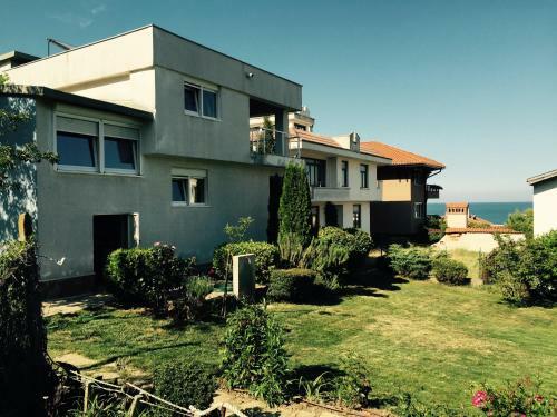 Hostal Villa California