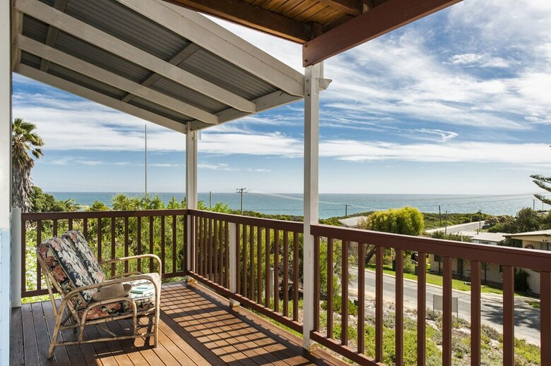 Ocean Vista - Large Modern Home With Ocean Views