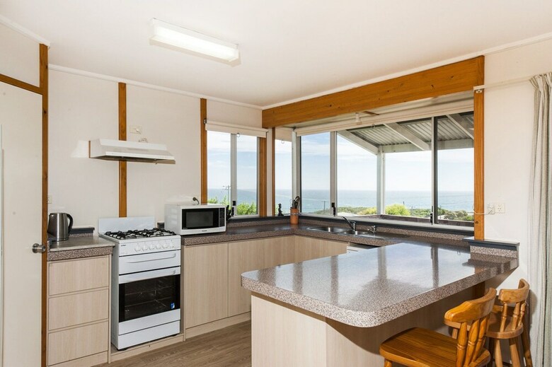 Ocean Vista - Large Modern Home With Ocean Views