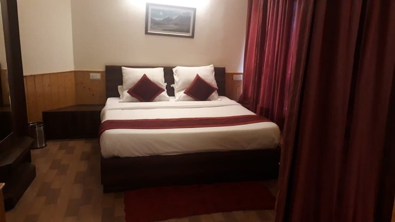 Seven Hills Hotel