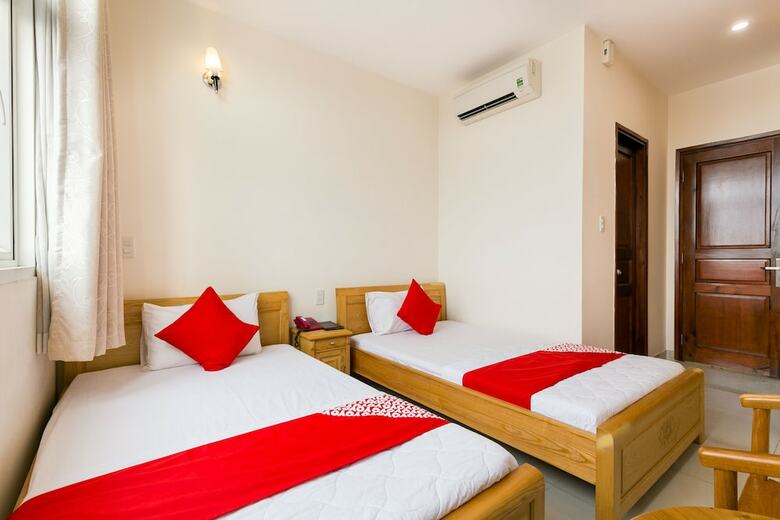 Hotel Oyo 463 Phu Hoang Nam