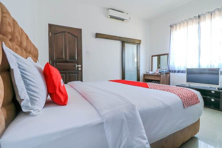 Hostal Oyo 1836 Aeena Village