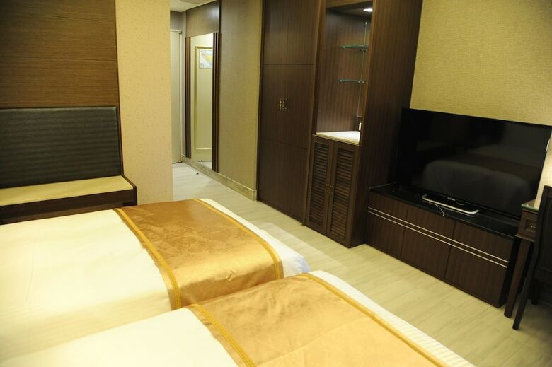 Maple Hotel Second Branch