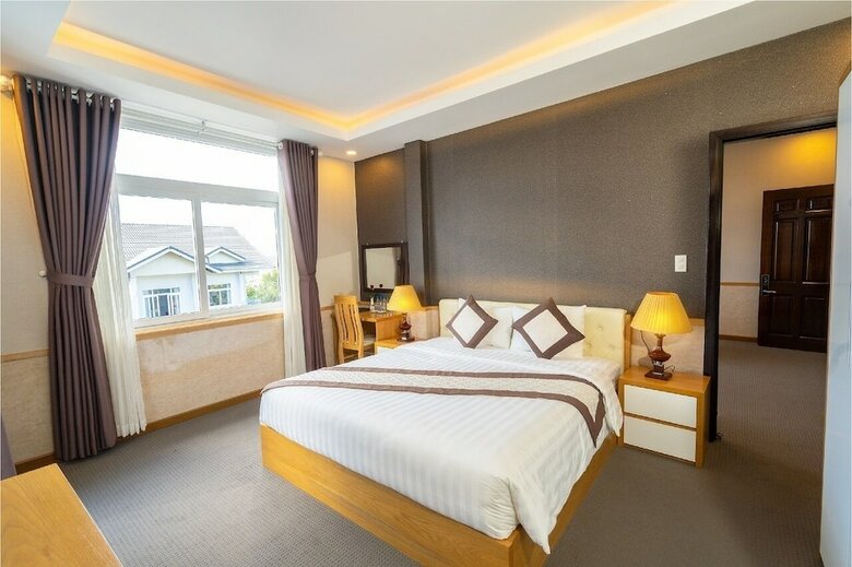 Navy Hotel Da Lat