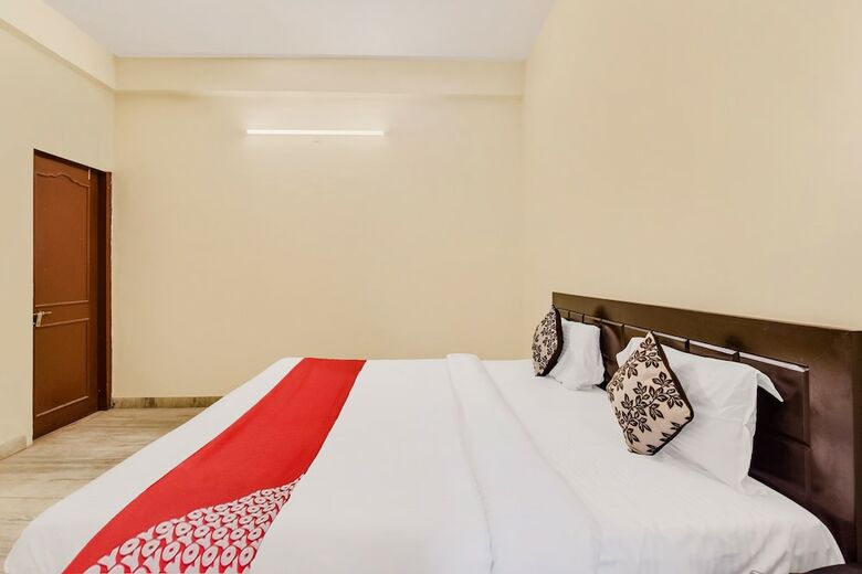 Oyo 60892 Hotel Shree Sumukh
