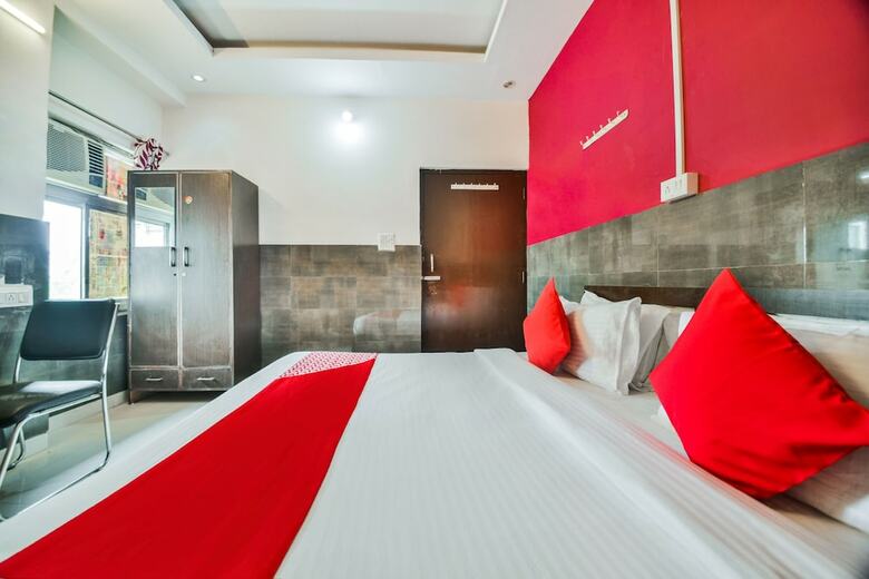 Oyo 45055 Hotel King's Palace