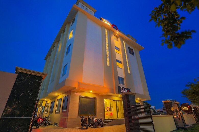 Hotel Collection O 41916 Mansarover