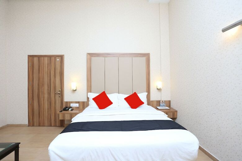 Capital O 45308 Hotel Highway