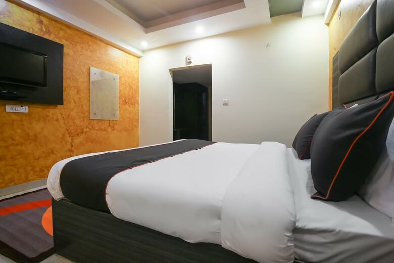 Hotel Collection O 50114 S R Grand Charbagh