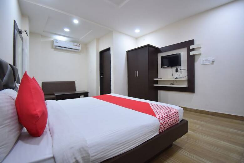 Oyo 60291 Hotel Siddhi Vinayak
