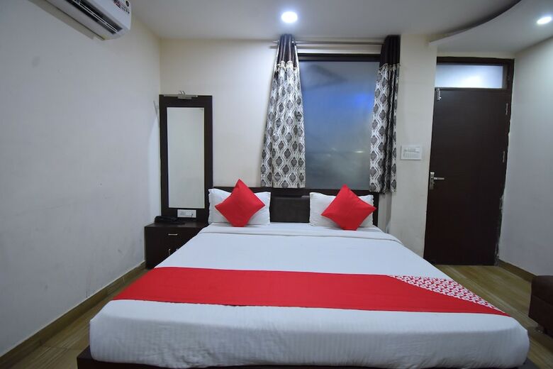 Oyo 60291 Hotel Siddhi Vinayak
