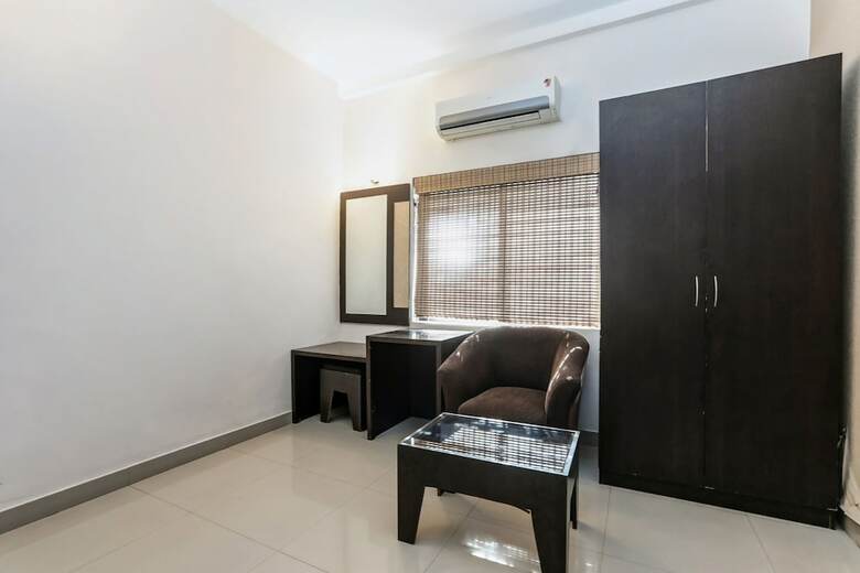 Collection O 50126 Hotel Sk Elegance
