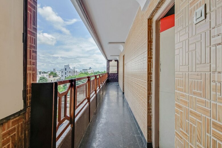Hotel Spot On 49270 Svr Sai Priya