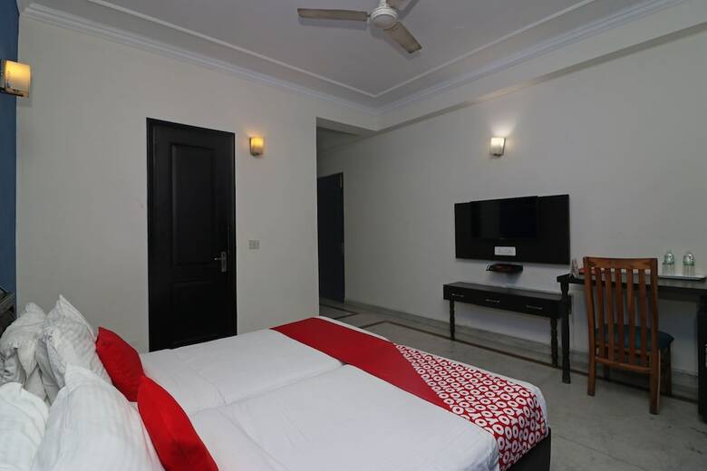 Oyo Flagship 50138 Hotel Parashuram Isbt