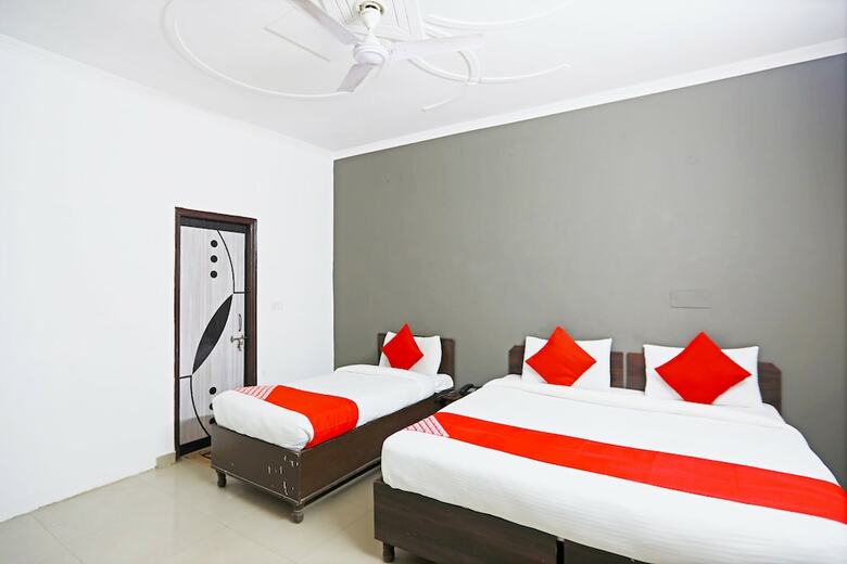 Hotel Oyo 29375 Rainbow Villa