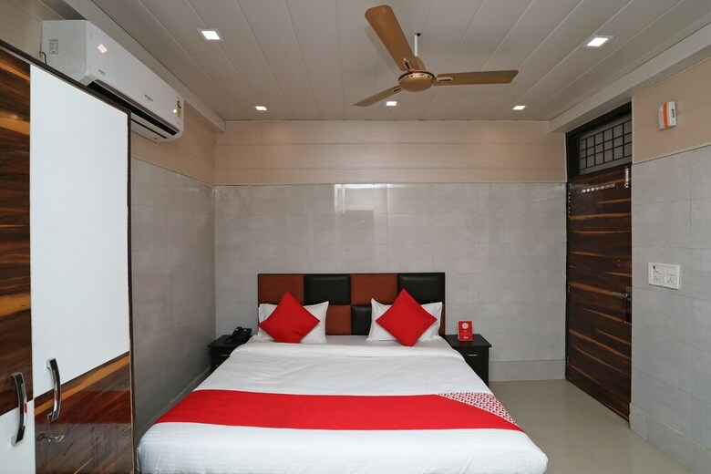 Hotel Oyo 36011 Qlark Stay